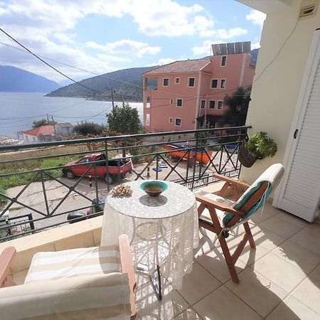 G Apartment In Agia Efimia Exterior photo
