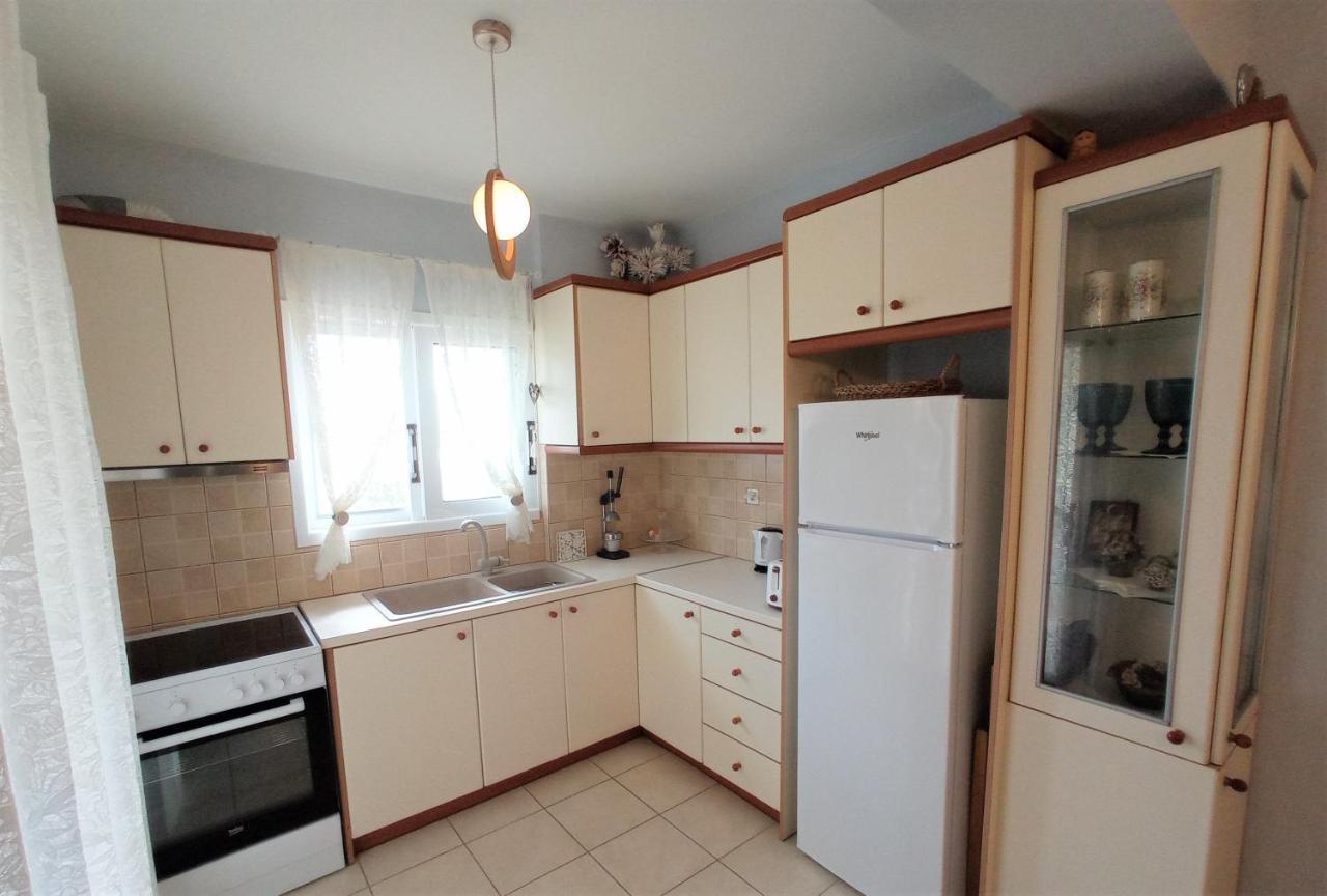G Apartment In Agia Efimia Exterior photo
